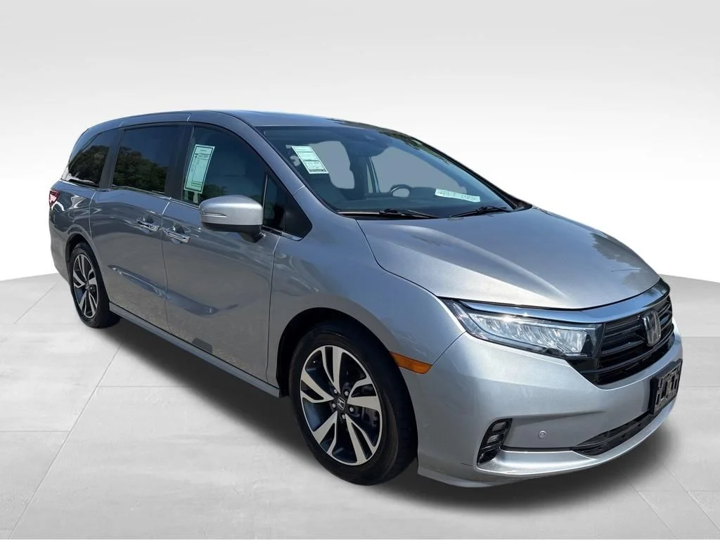 Used 2023 Gray Honda Touring image 7