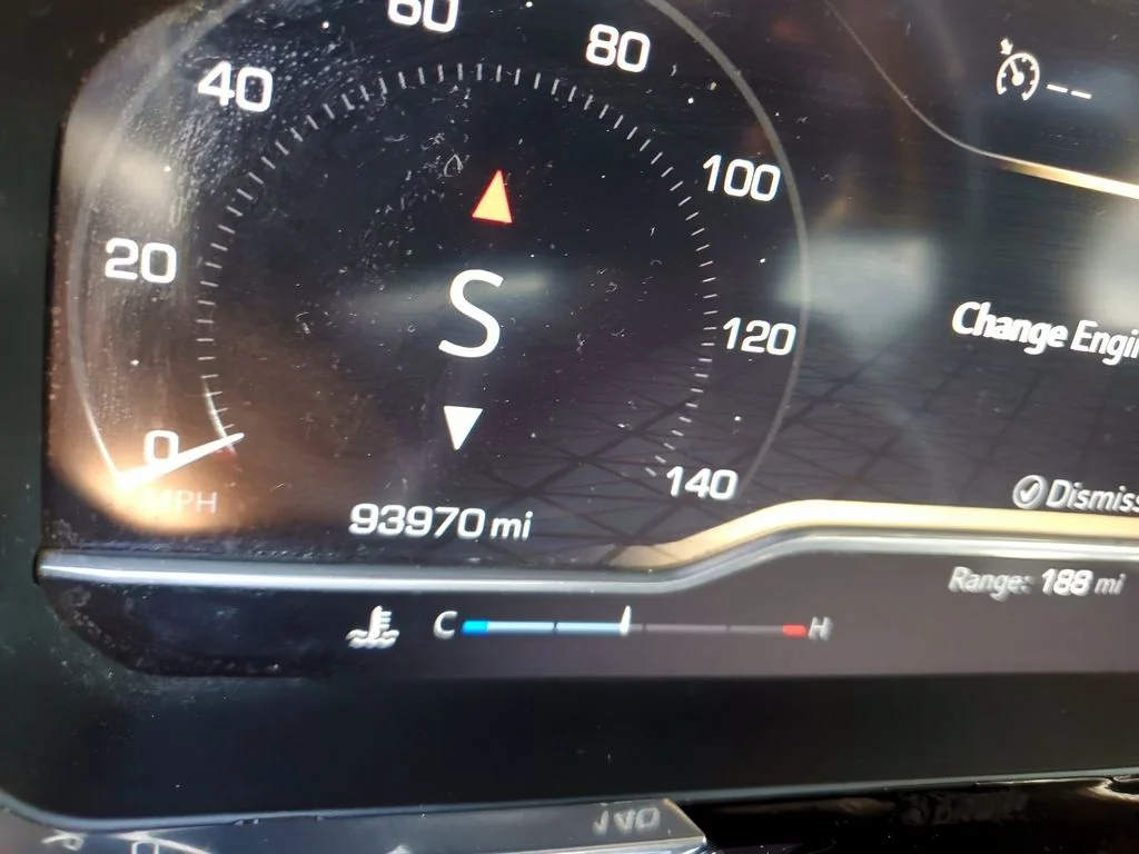Used 2024 Sterling Metallic GMC SLE image 8