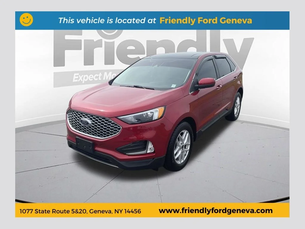 Used 2023 Red Ford SEL image 1