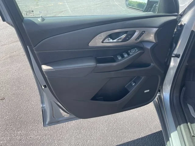 Used 2023 STERLING GRAY METALLIC Chevrolet Premier image 12