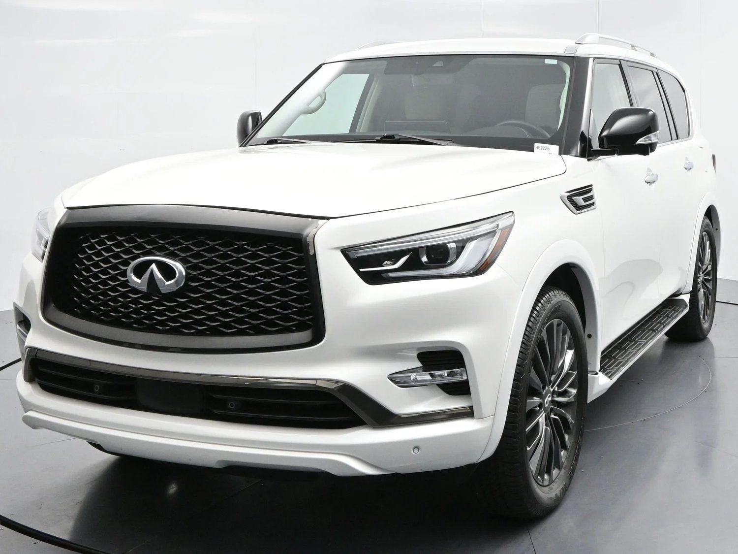 Used 2023 Moonstone White INFINITI PREMIUM SELECT image 3
