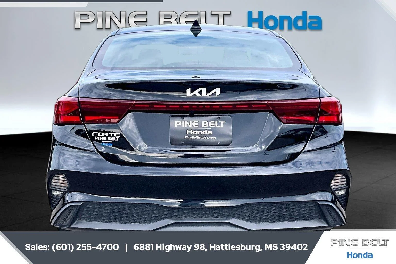 Used 2023 Aurora Black Pearl Kia LXS image 4
