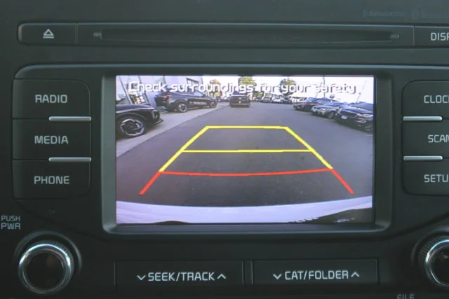Used 2019 White Kia LX image 7