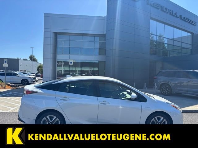 Used 2018 White Toyota Three Touring image 2