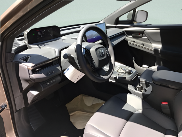 2026 Toyota bZ Woodland Woodland - Photo 12