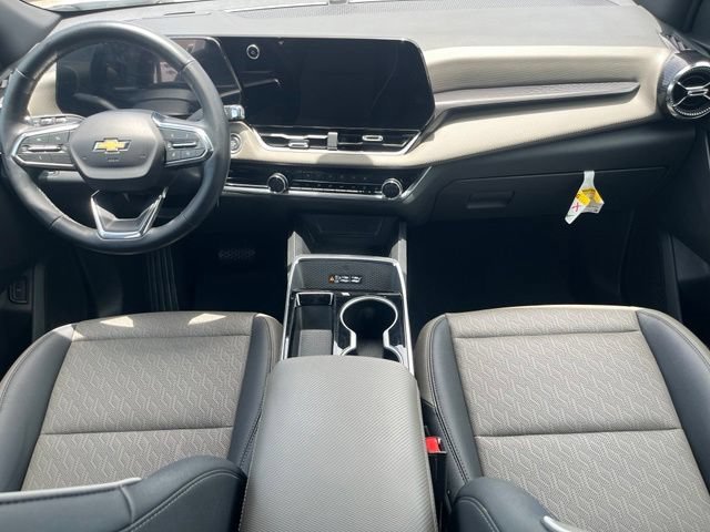 Used 2025 Summit White Chevrolet LT image 16