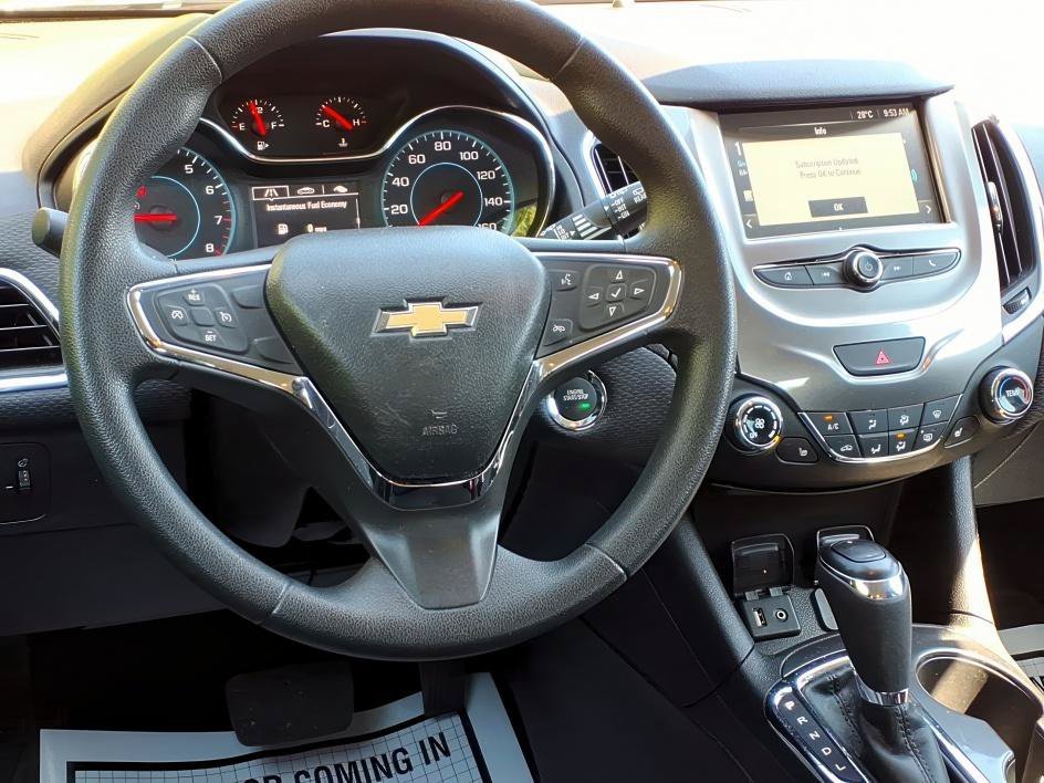 Used 2017 Summit White Chevrolet LT image 11