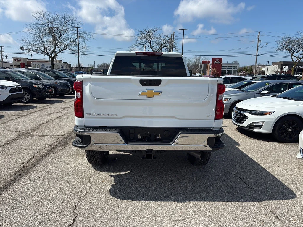 New 2026 Summit White Chevrolet LT image 5