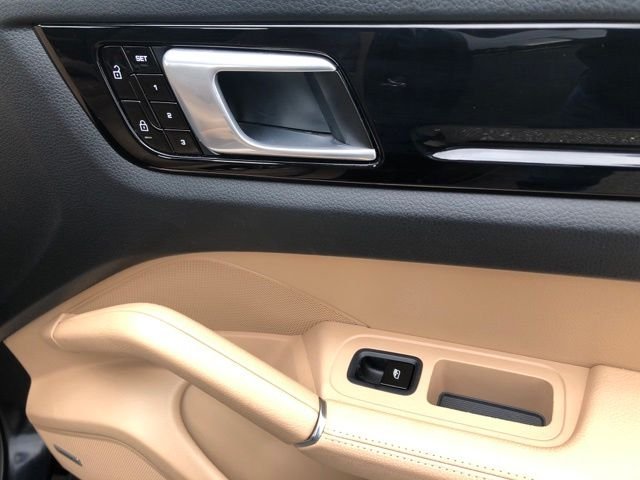 Used 2020 Blue Porsche Base image 16