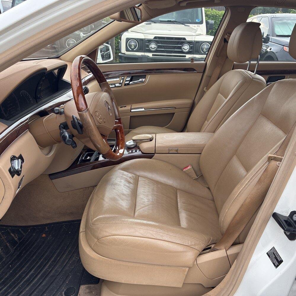 Used 2010 Diamond White Metallic Mercedes-Benz S 550 image 2