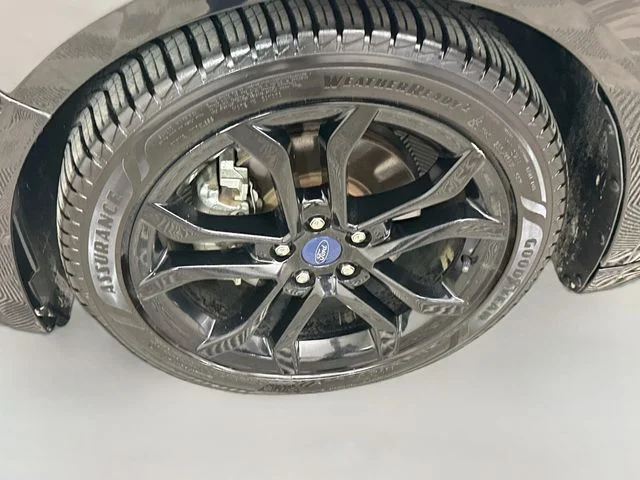 Certified Used 2020 Black Metallic Ford SE image 31