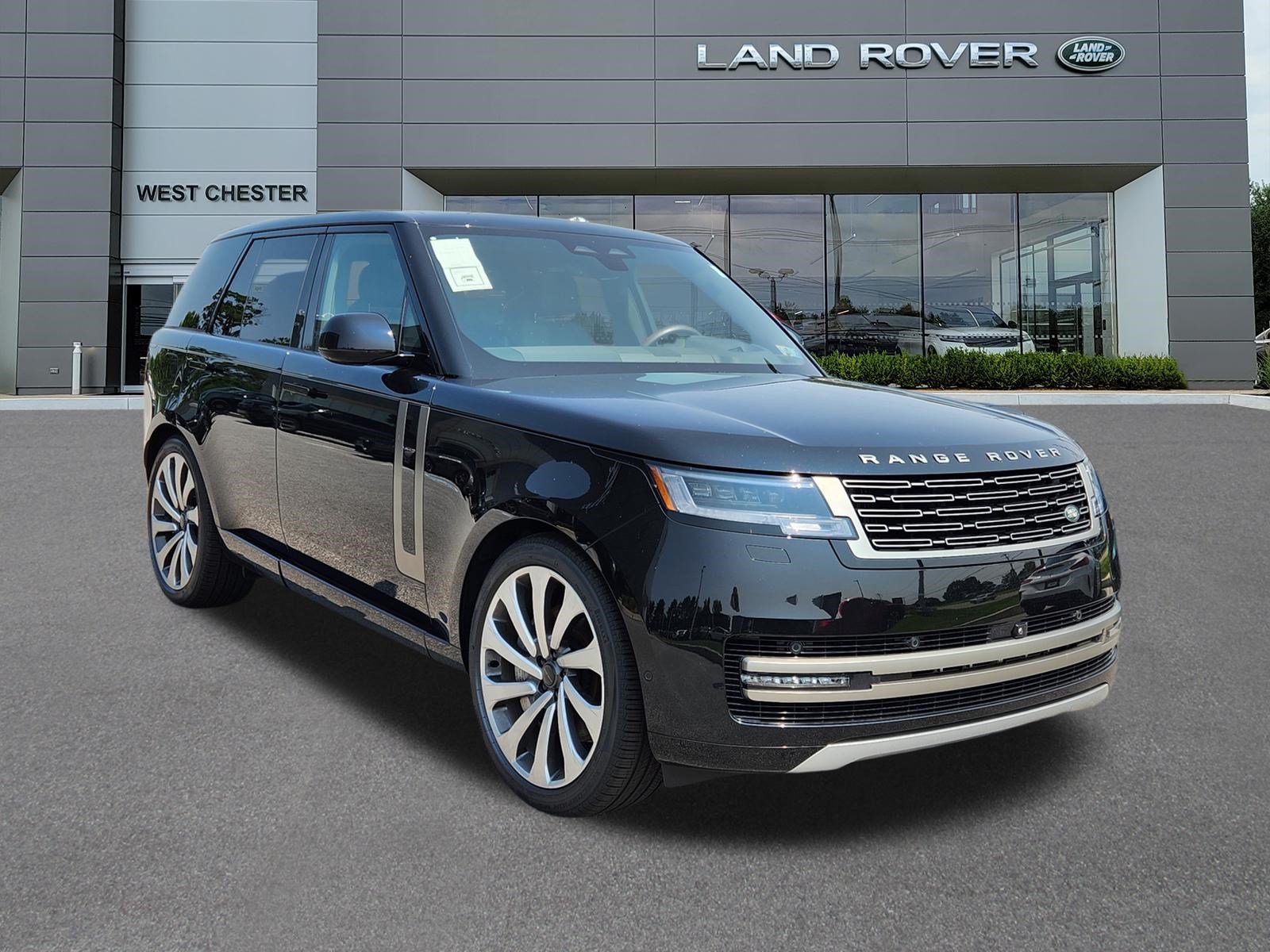 2026 Land Rover Range Rover SE - Photo 2