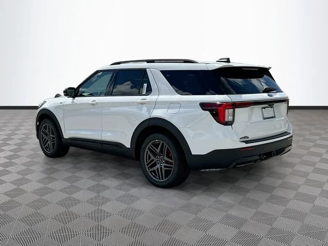 New 2026 White Metallic Ford ST-Line image 4