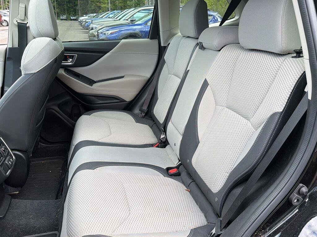 Used 2021 Crystal Black Silica Subaru Premium image 15