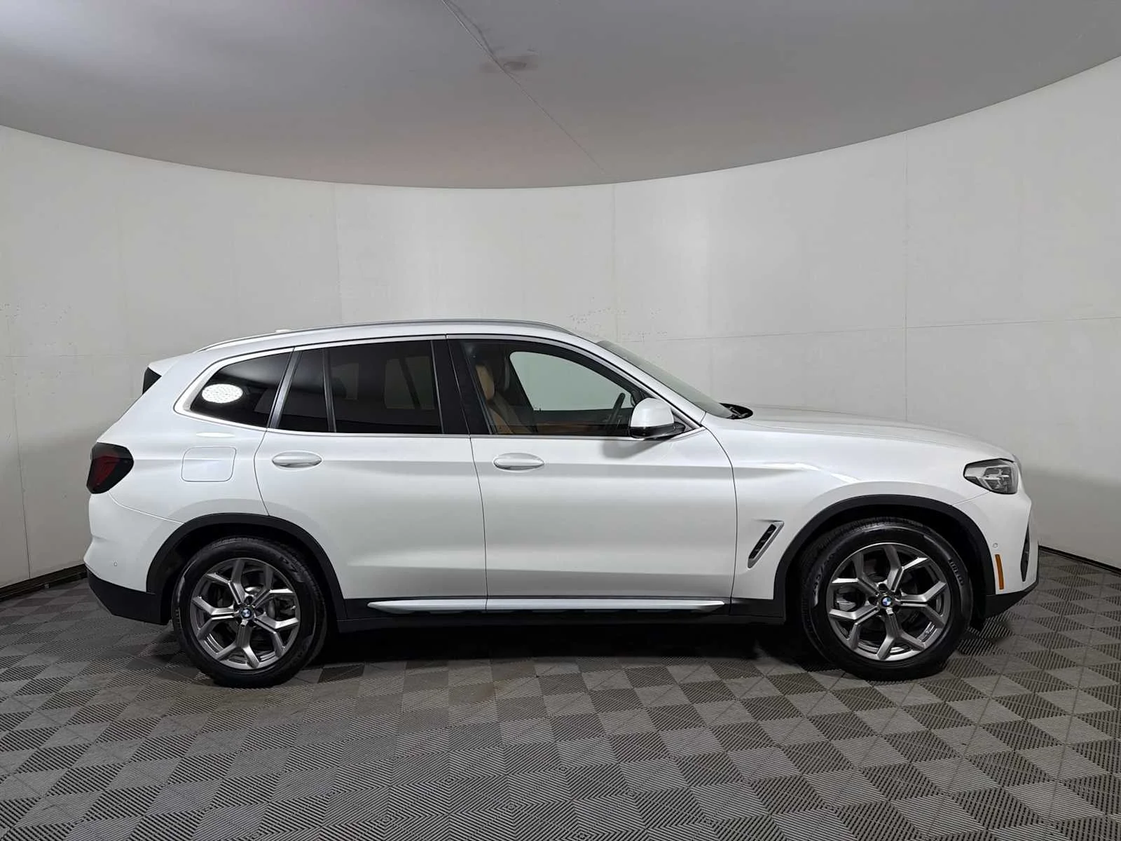 Certified Used 2024 Mineral White Metallic BMW xDrive30i image 7