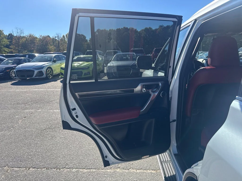 Used 2021 White Lexus 460 Luxury image 29