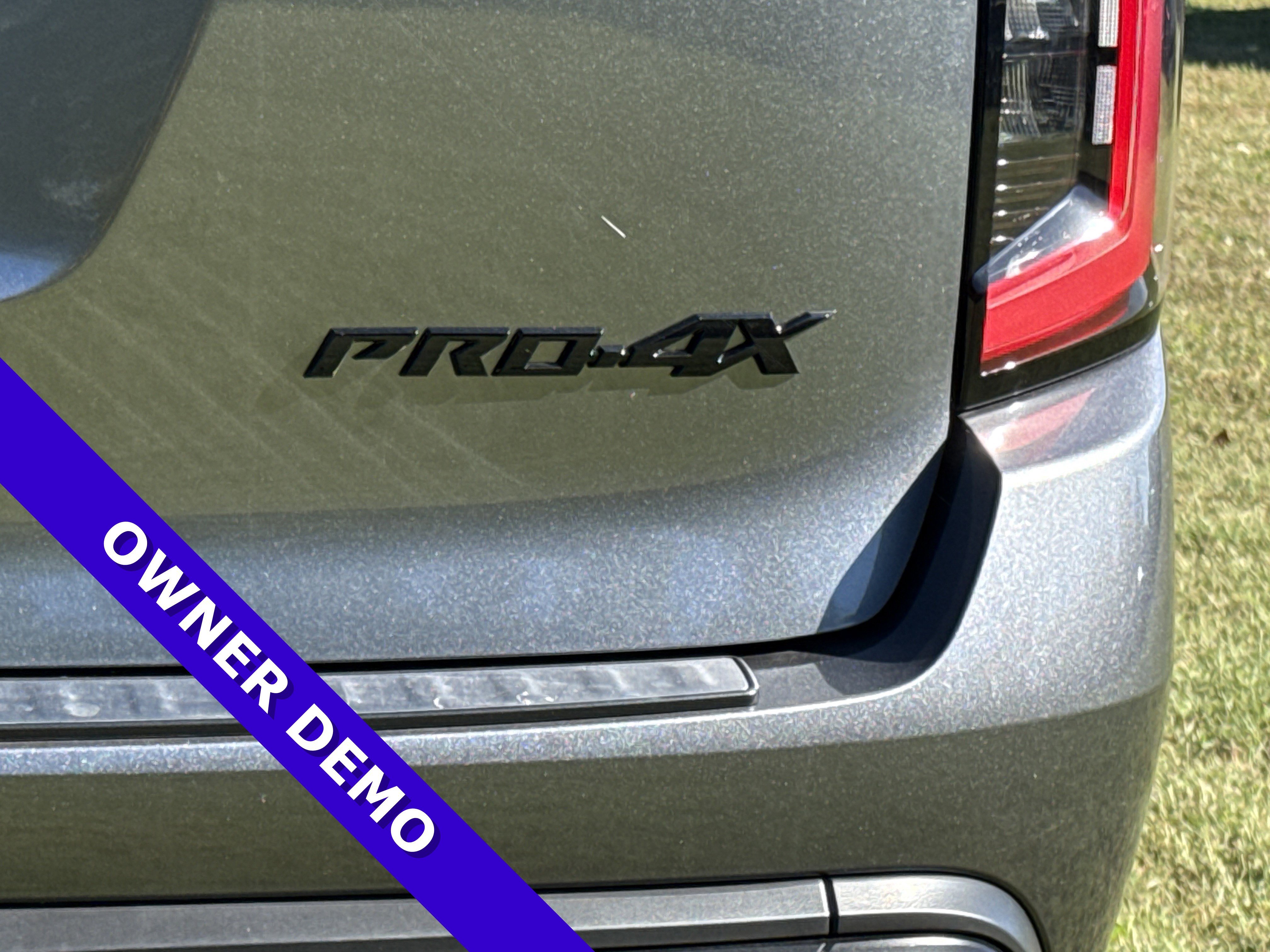 2026 Nissan Armada PRO-4X - Photo 11