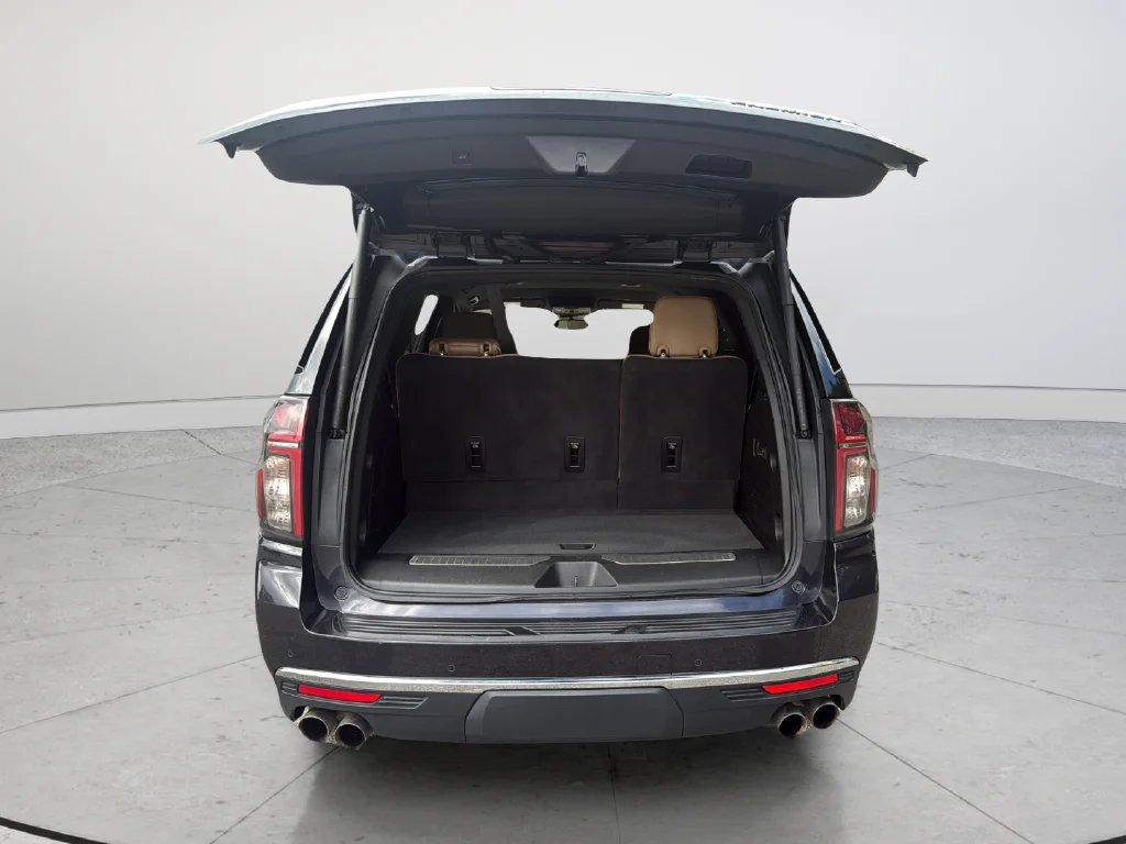 Used 2024 Gray Chevrolet Premier image 18