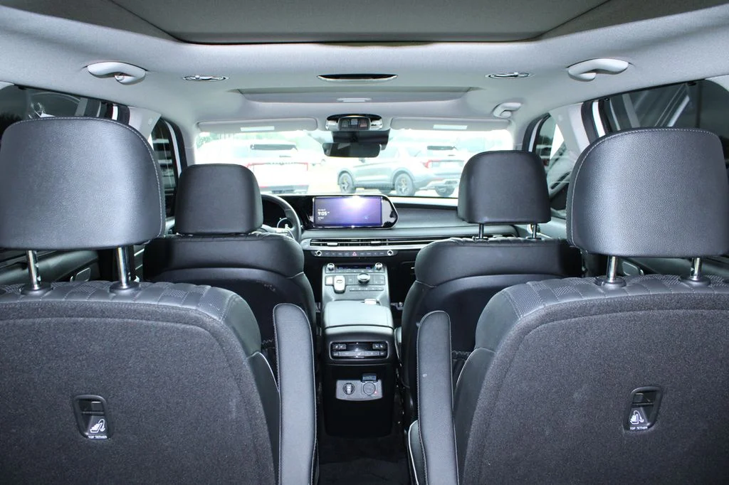 Used 2023 Hyper White Hyundai Limited image 13