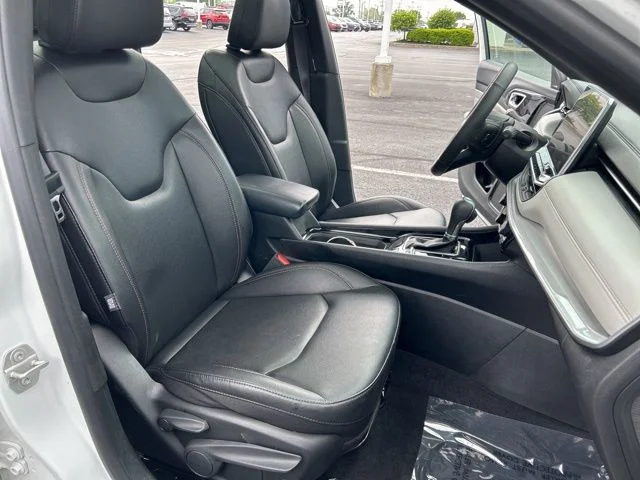 Used 2024 White Jeep Limited image 32