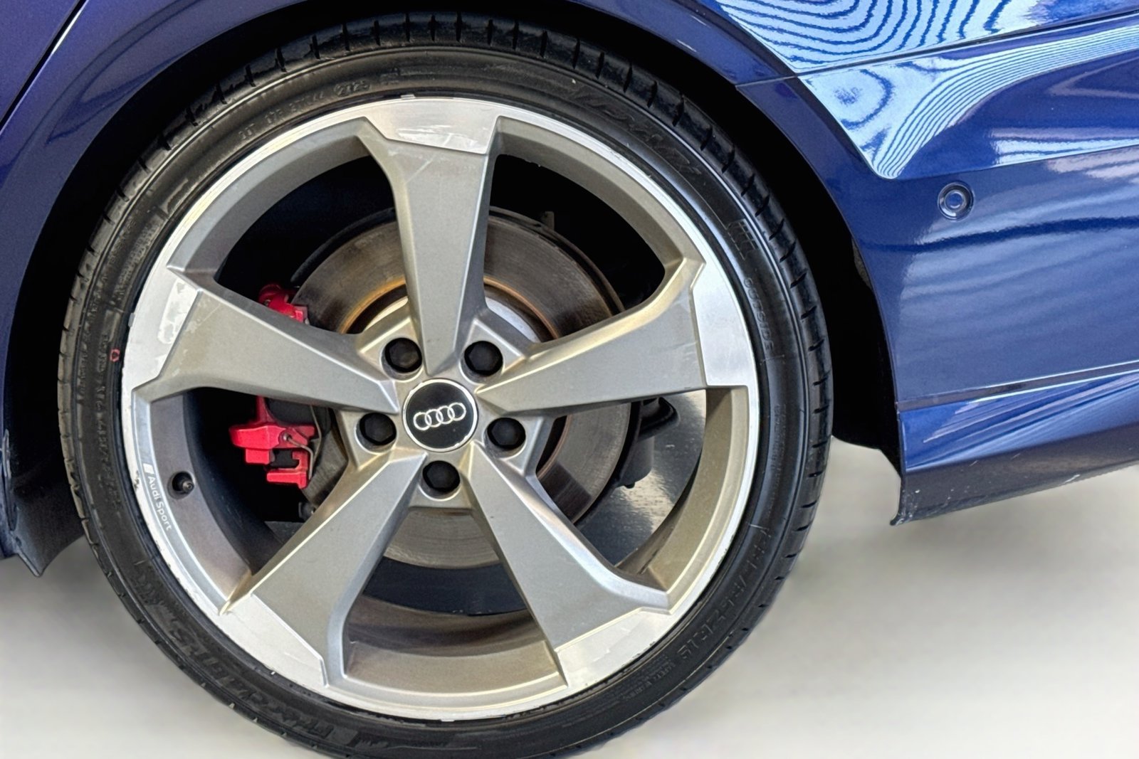 Used 2019 Navarra Blue Metallic Audi Prestige image 30