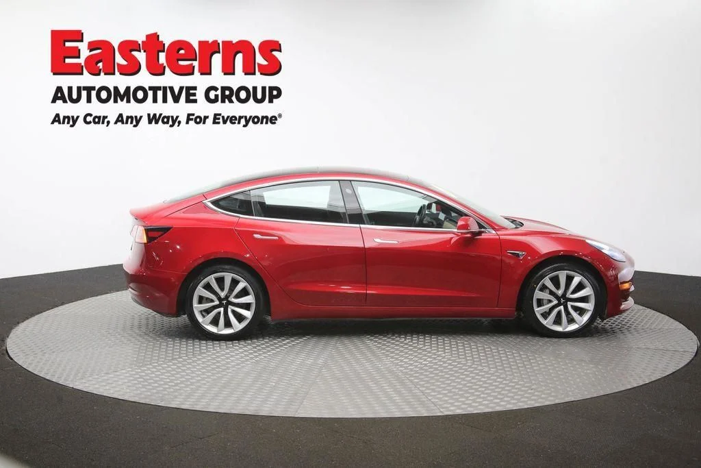 Used 2018 Red Tesla Long Range image 41