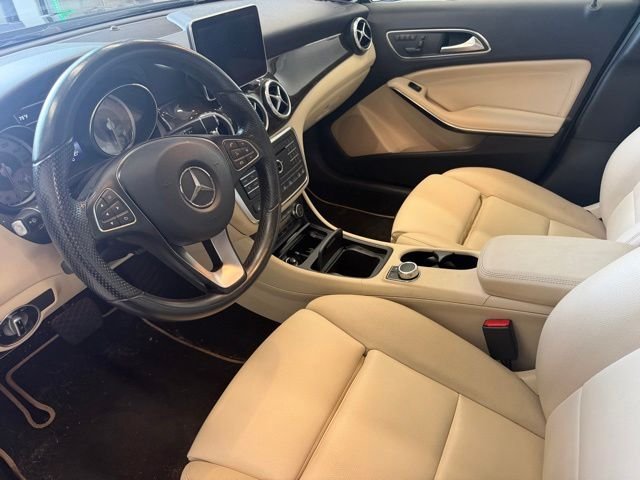 Used 2016 Black Mercedes-Benz GLA 250 image 11