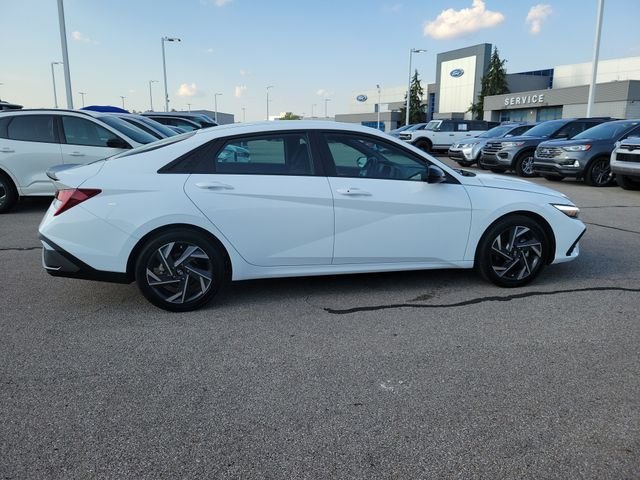 Certified Used 2025 White Hyundai SEL Sport image 6