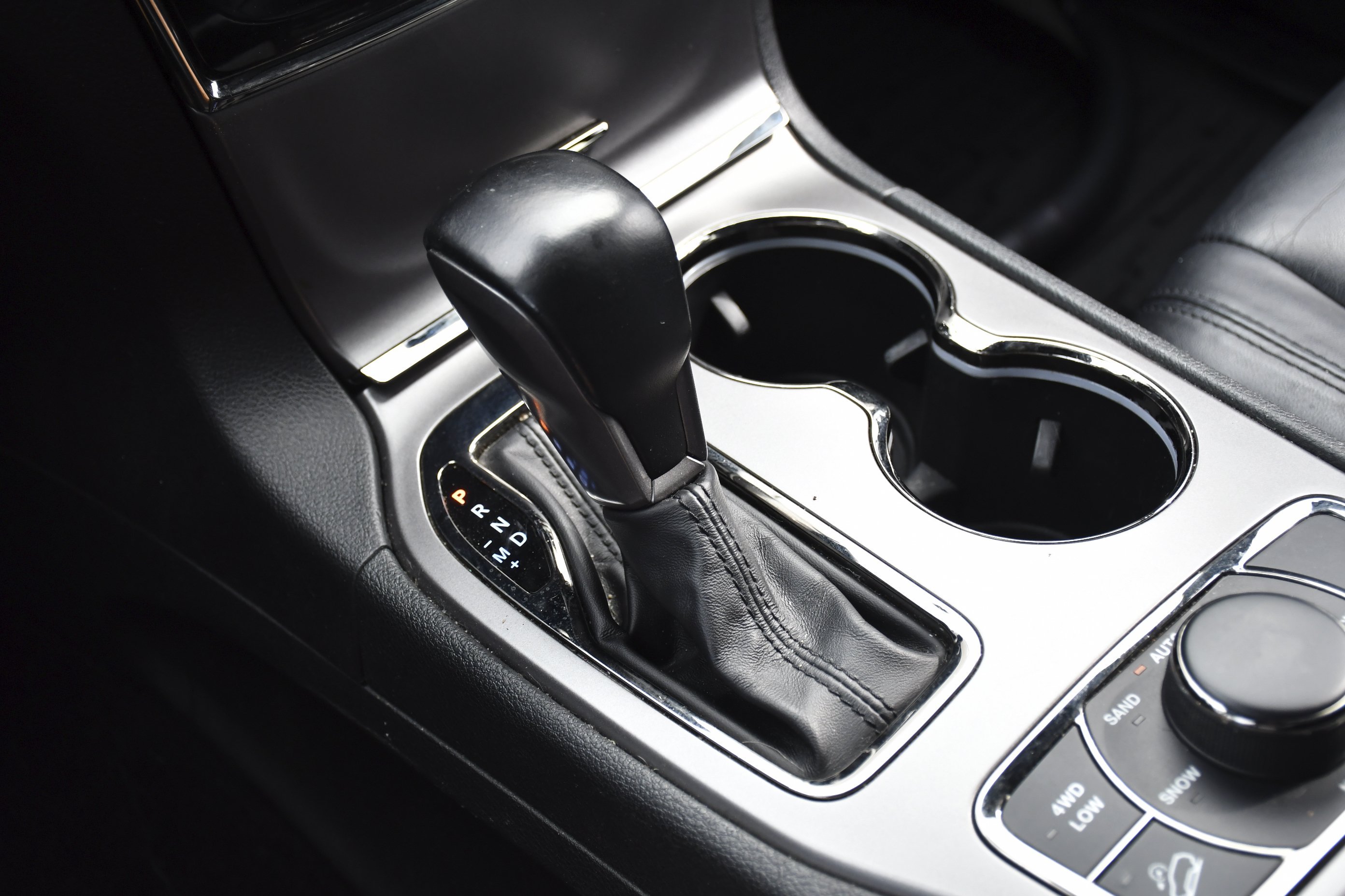 Used 2020 Slate Blue Pearlcoat Jeep Limited X image 12