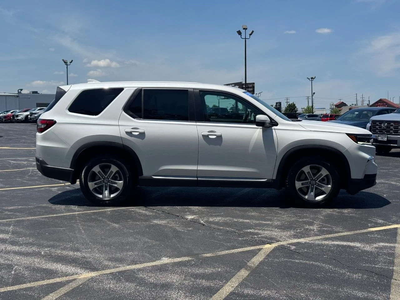 2025 Honda Pilot EX-L - Photo 3