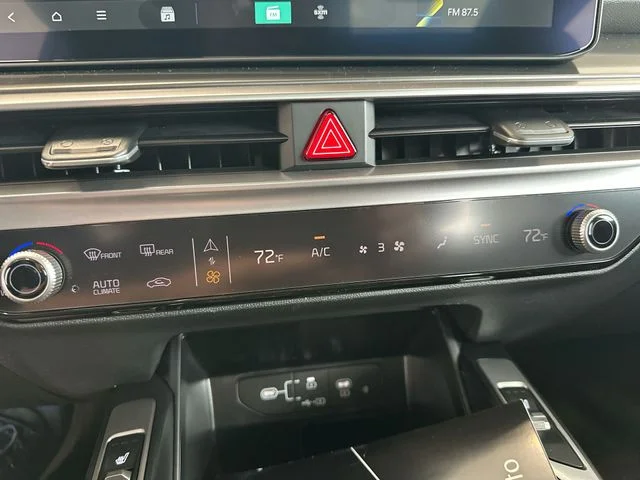 New 2026 Glacial White Pearl Kia S image 19