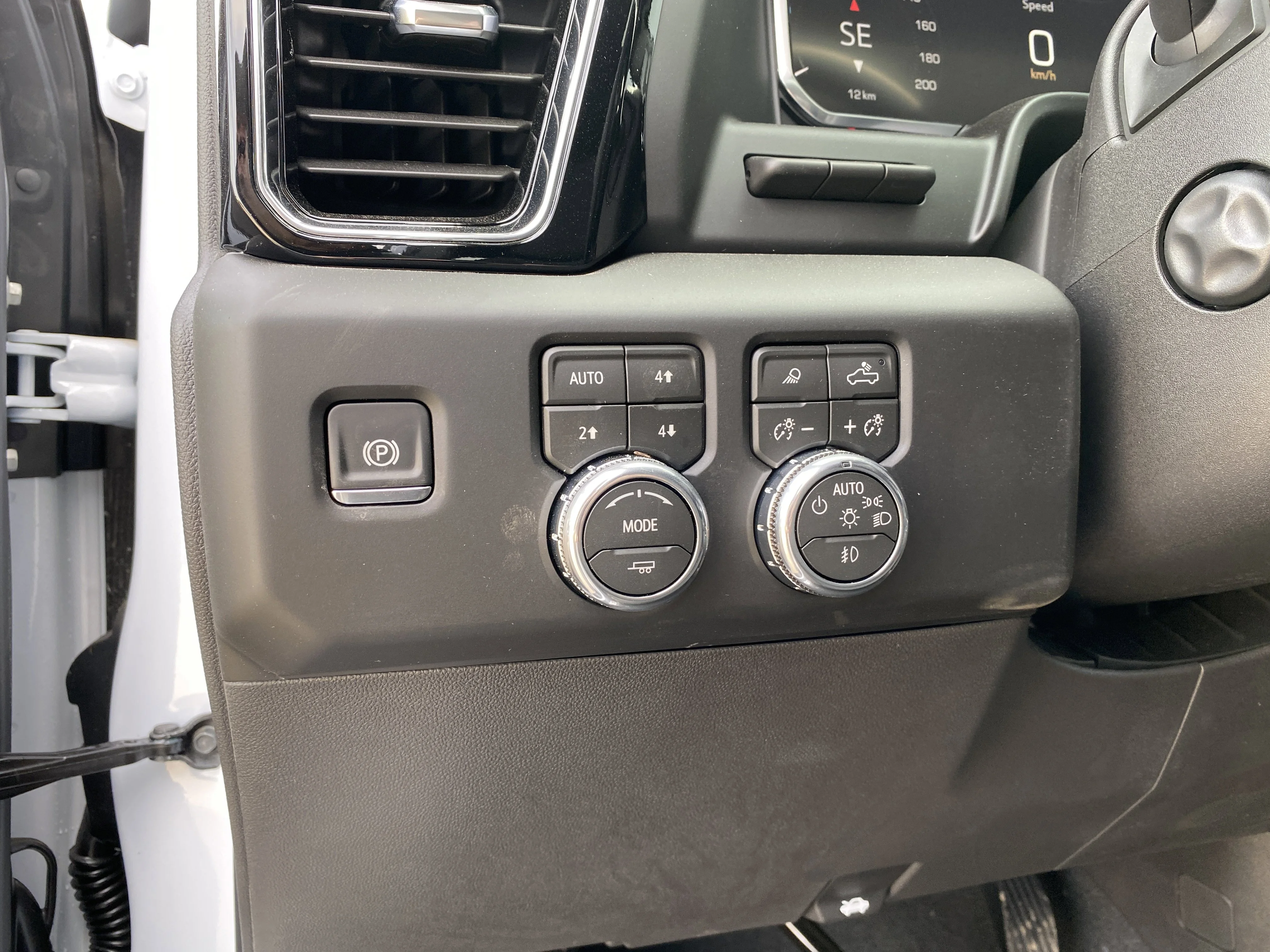 New 2026 GLACIER WHITE TRICOAT GMC Denali image 27