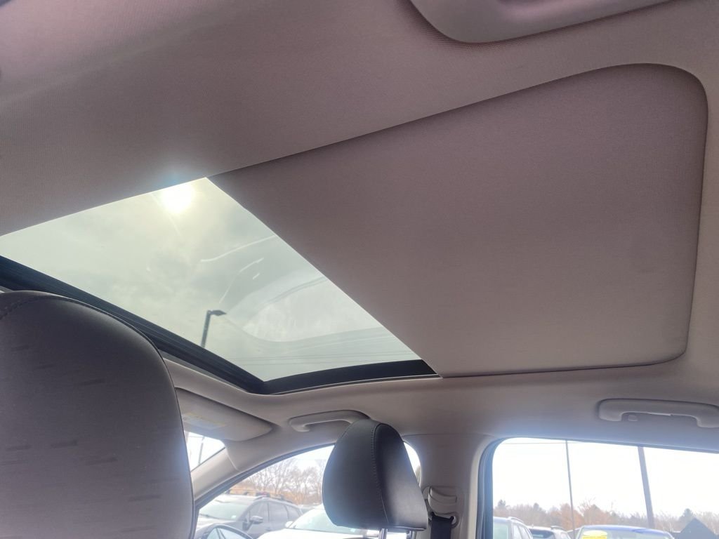 Used 2023 Gravity Gray Kia EX image 10