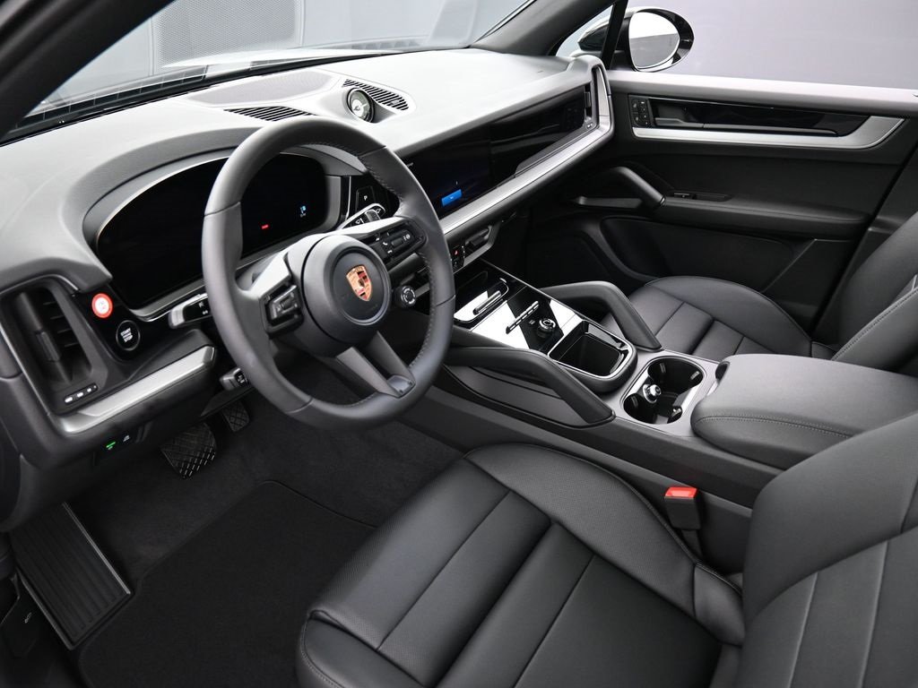2026 Porsche Cayenne E-Hybrid photo 3