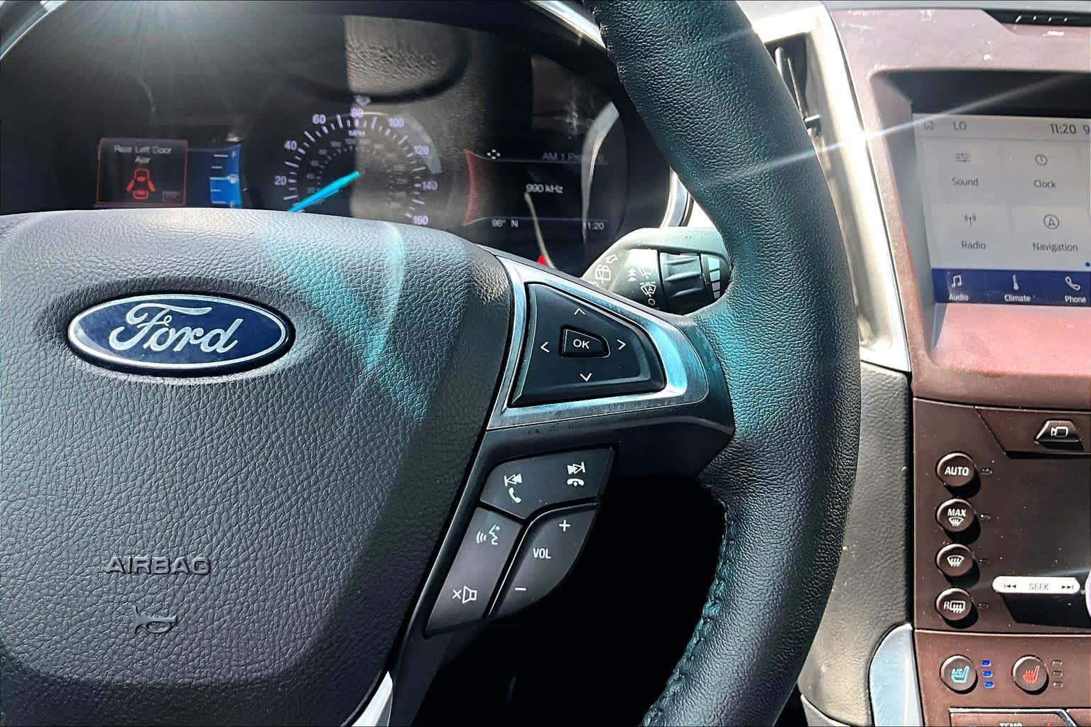 Used 2020 Star White Metallic Tri-Coat Ford Titanium image 25