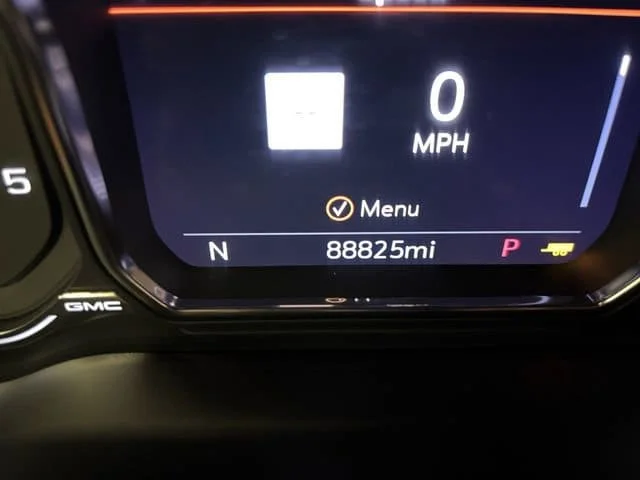 Used 2021 Summit White GMC AT4 image 18