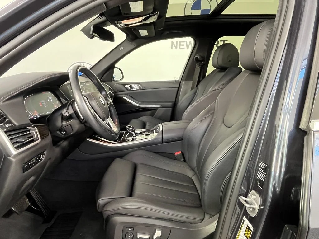 Used 2020 Gray BMW xDrive40i image 21