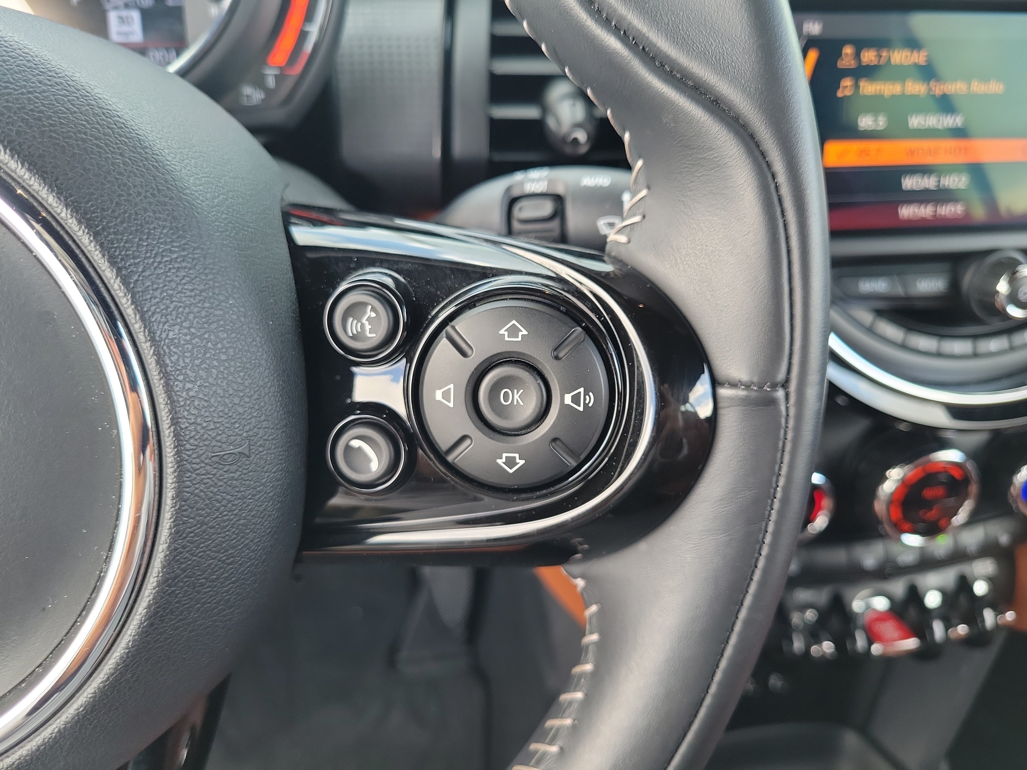 Used 2020 British Racing Green IV Metallic MINI Cooper image 17