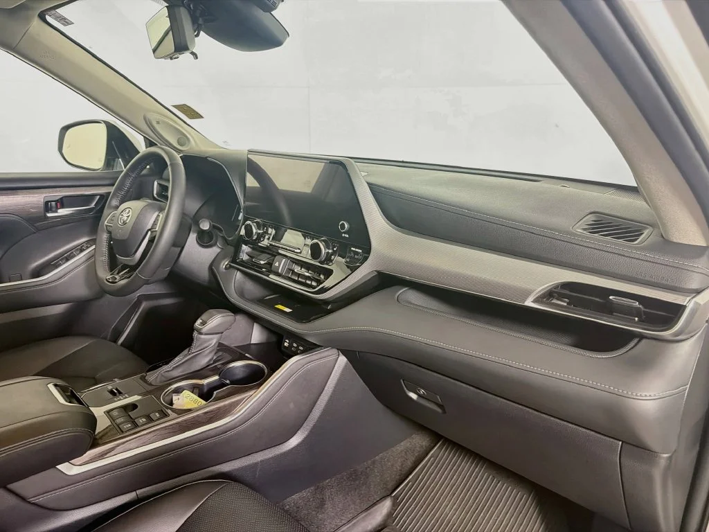 Used 2024 Beige Toyota Platinum image 26