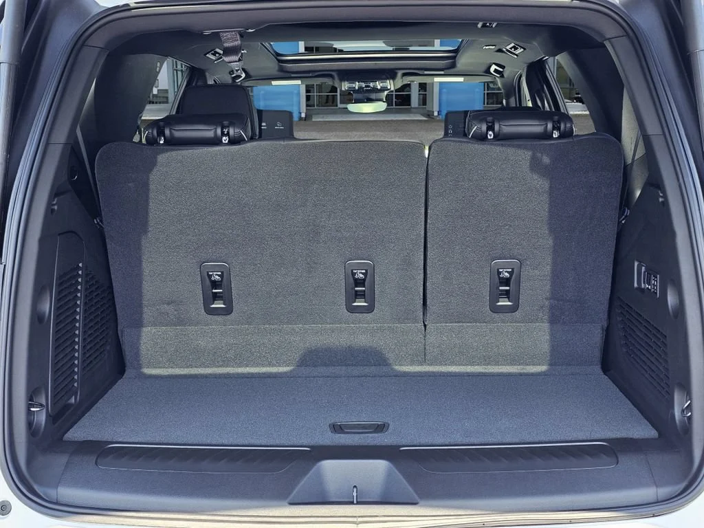 New 2026 Summit White GMC Elevation image 12