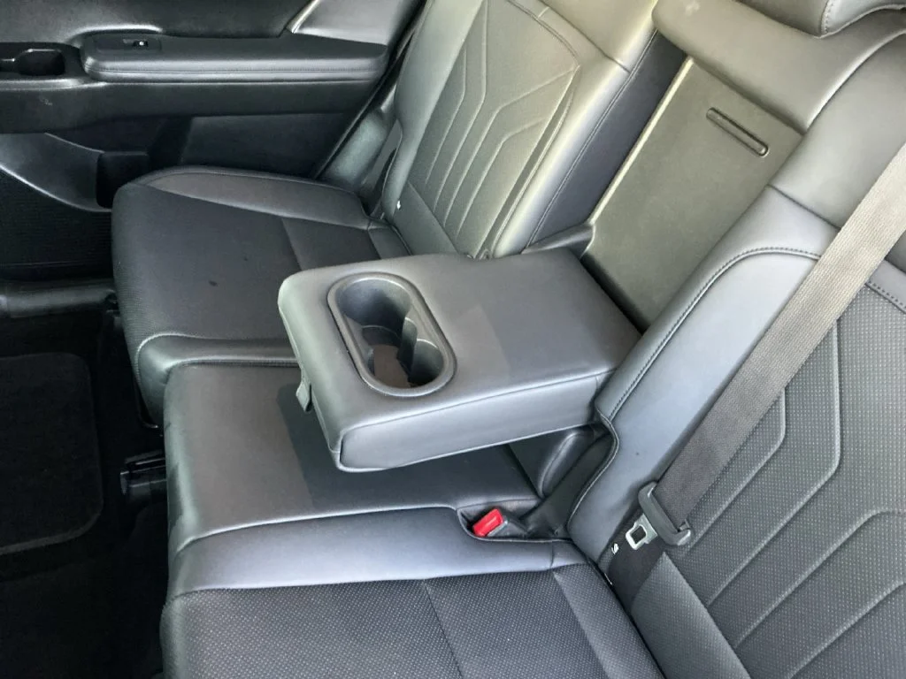 Used 2024 White Hyundai SEL image 35