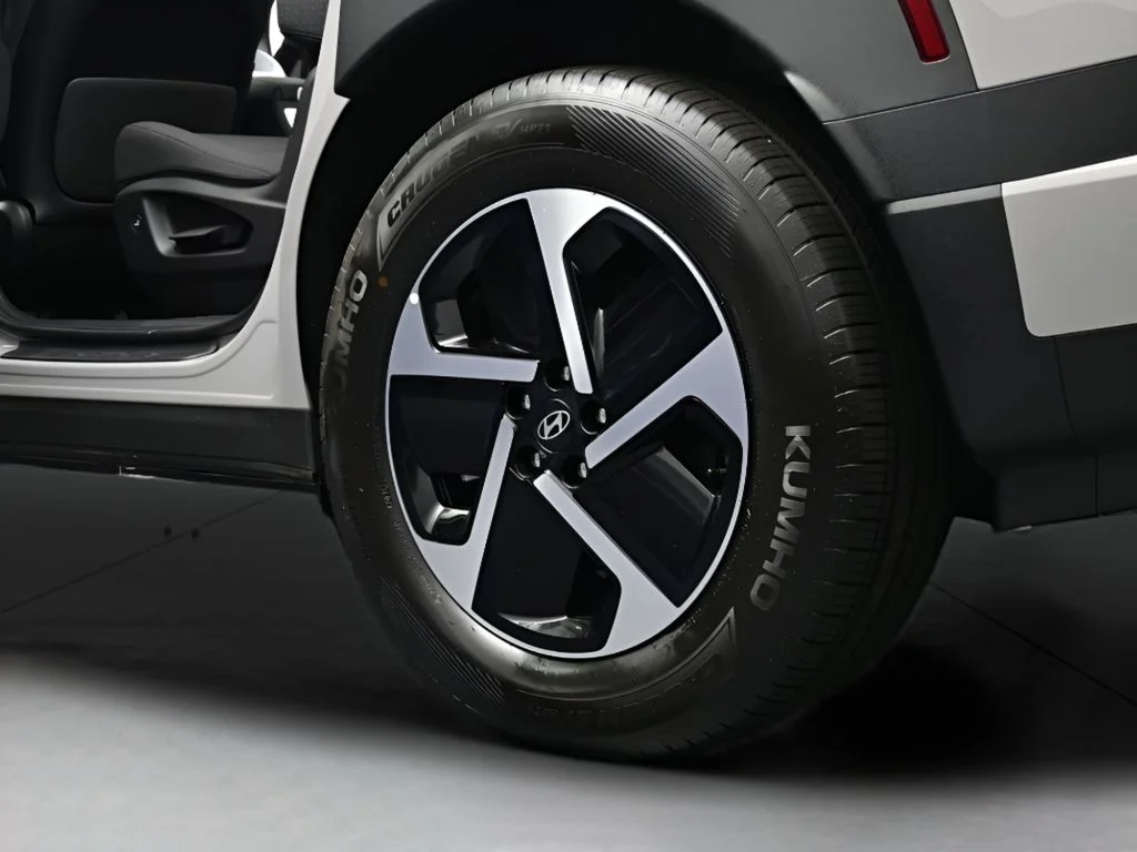 New 2026 Cyber Gray Hyundai SE image 33
