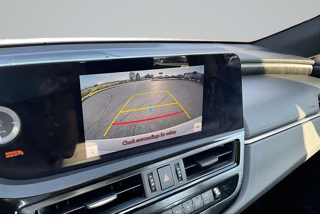 Used 2024 White Lexus 350 Luxury image 21
