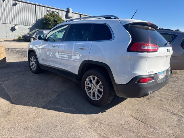 Used 2018 Jeep Cherokee Latitude with VIN 1C4PJLCB6JD553966 for sale in Bloomington, IL