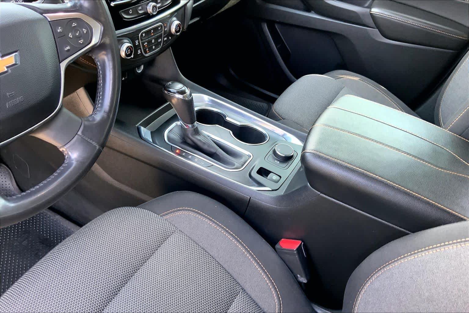 Used 2018 Black Currant Metallic Chevrolet LT Cloth image 16