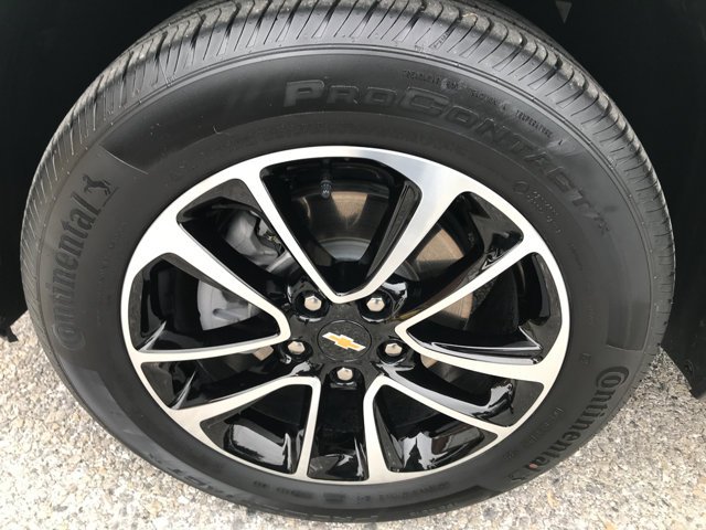 Used 2024 Summit White Chevrolet LT image 12
