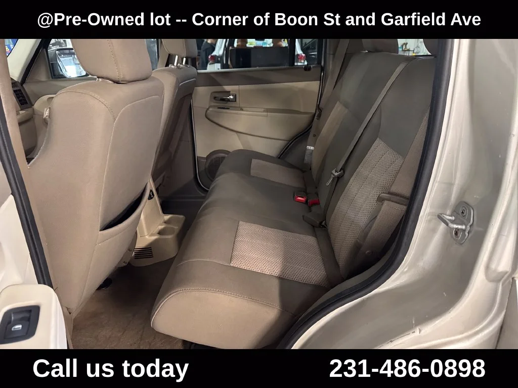 Used 2009 Gray Jeep Sport image 27