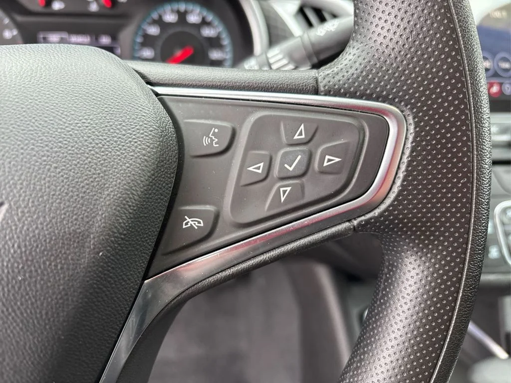 Used 2025 Black Chevrolet LT image 28