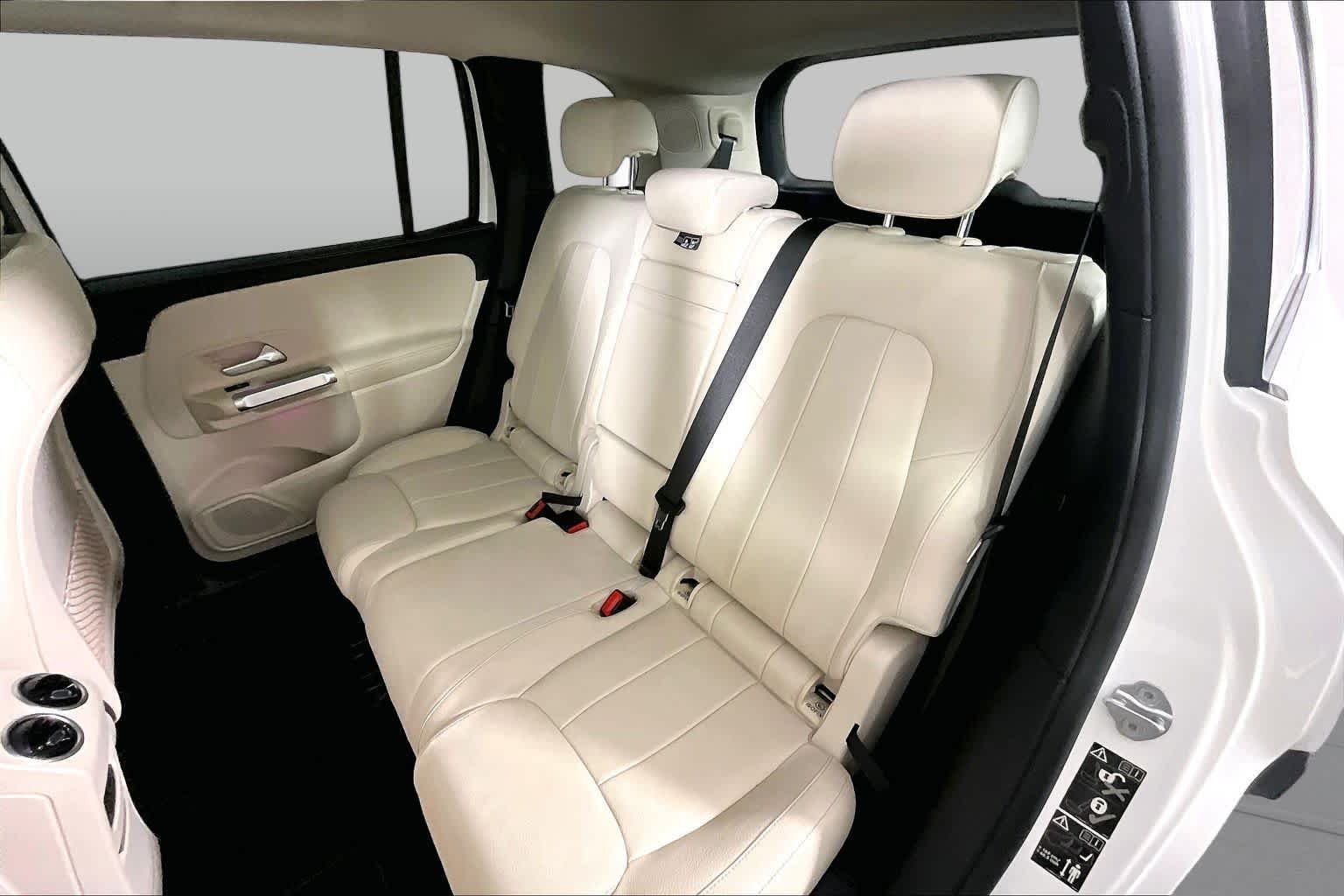 Used 2022 Polar White Mercedes-Benz GLB 250 image 18