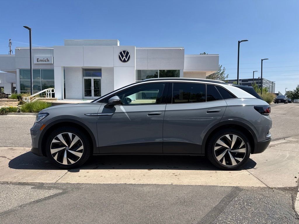 Certified Used 2022  Volkswagen Pro S image 2